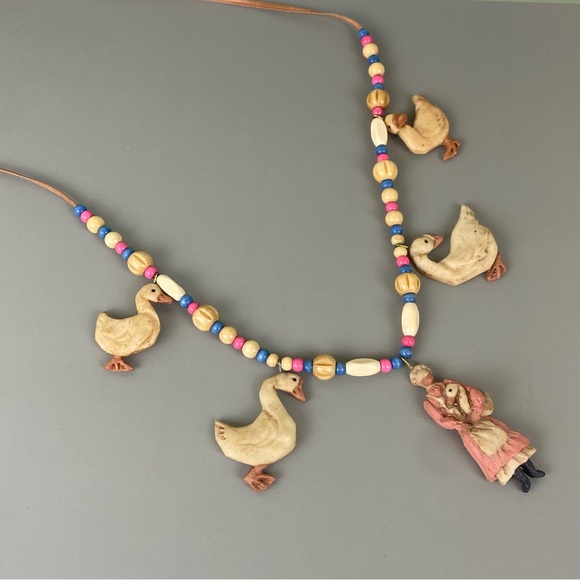 Handmade Jewelry - Vintage GrandmaCore Goose 🪿 Beaded Necklace